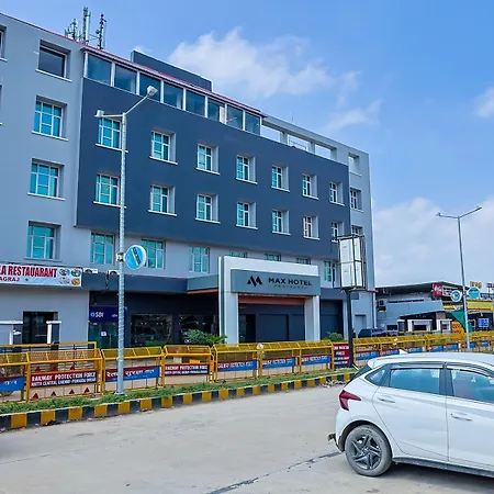 Max Hotels Prayagraj-3